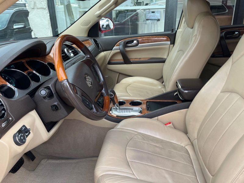 2010 Buick Enclave CXL photo 32
