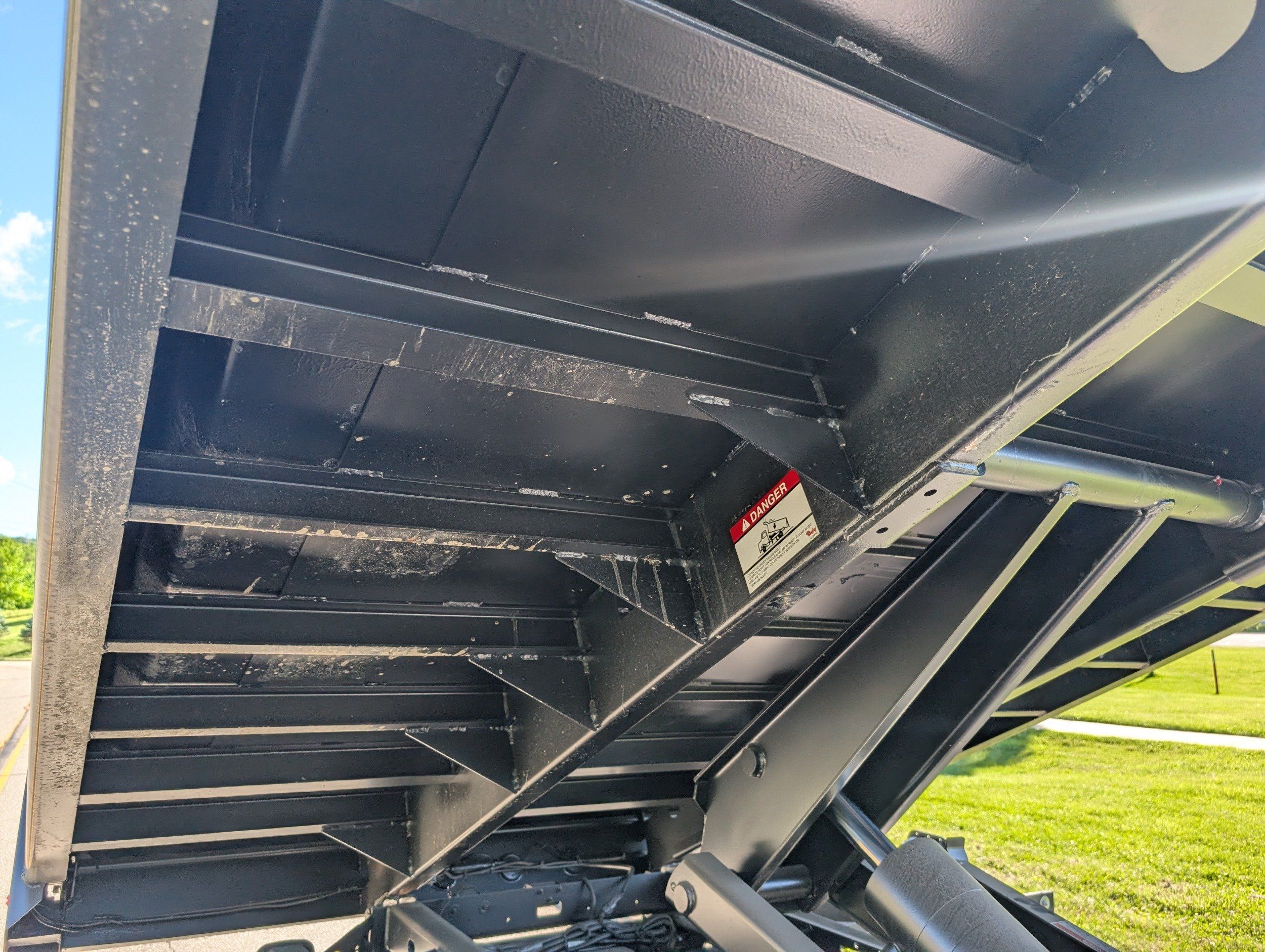 2025 Ford F-600 Super Duty Chassis Cab XL - Photo 37