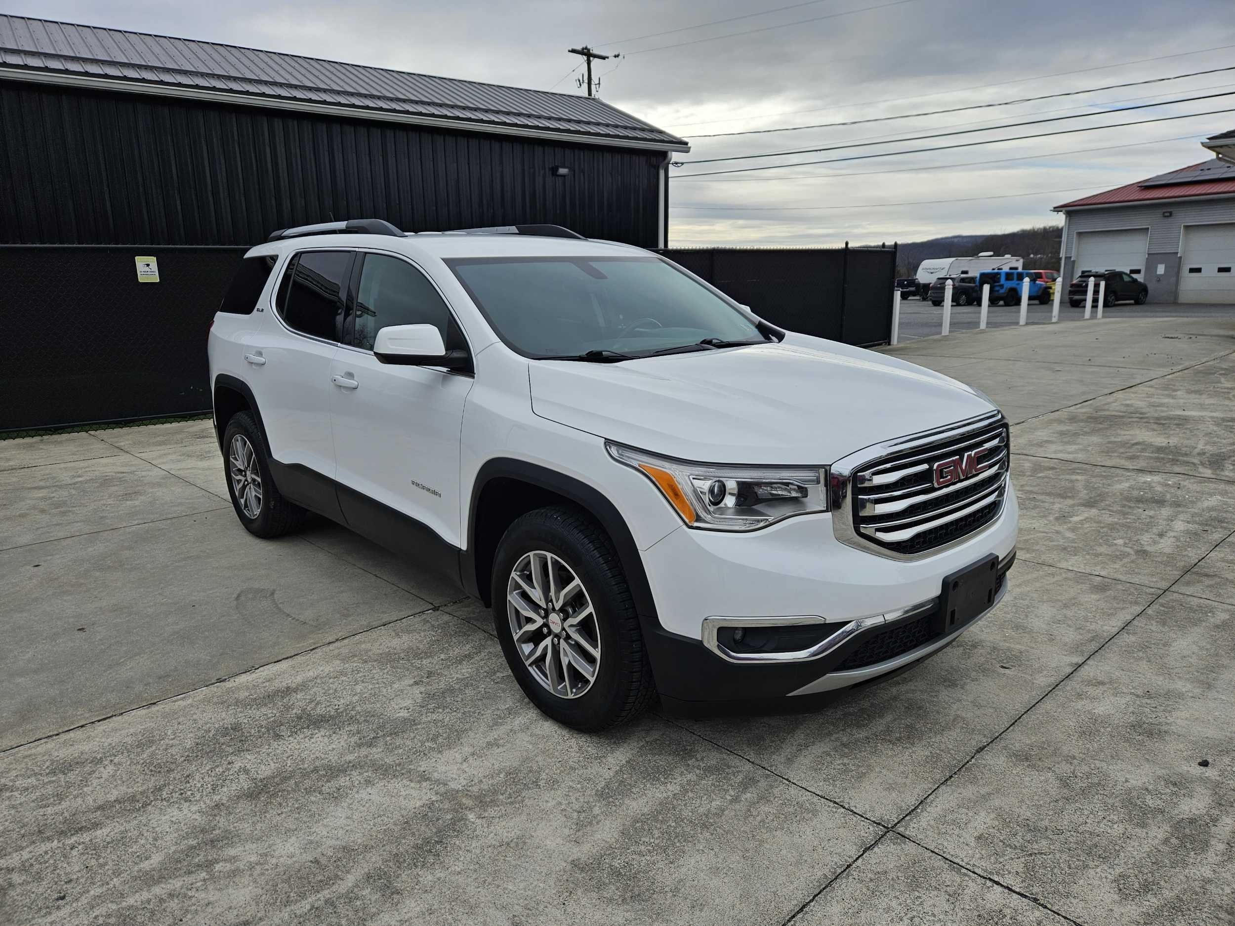 2018 GMC Acadia SLE-2