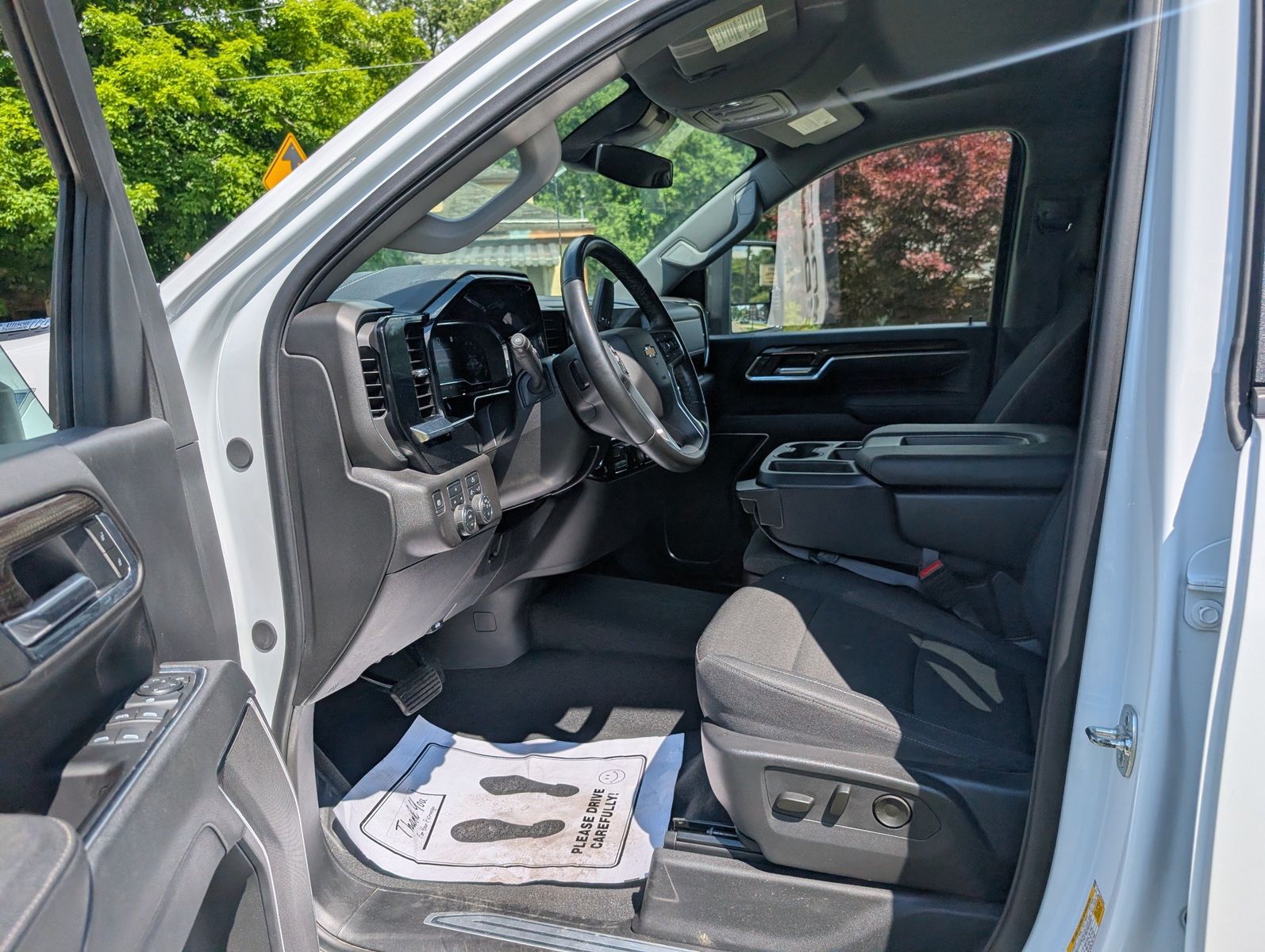 2025 Chevrolet Silverado 2500HD 30