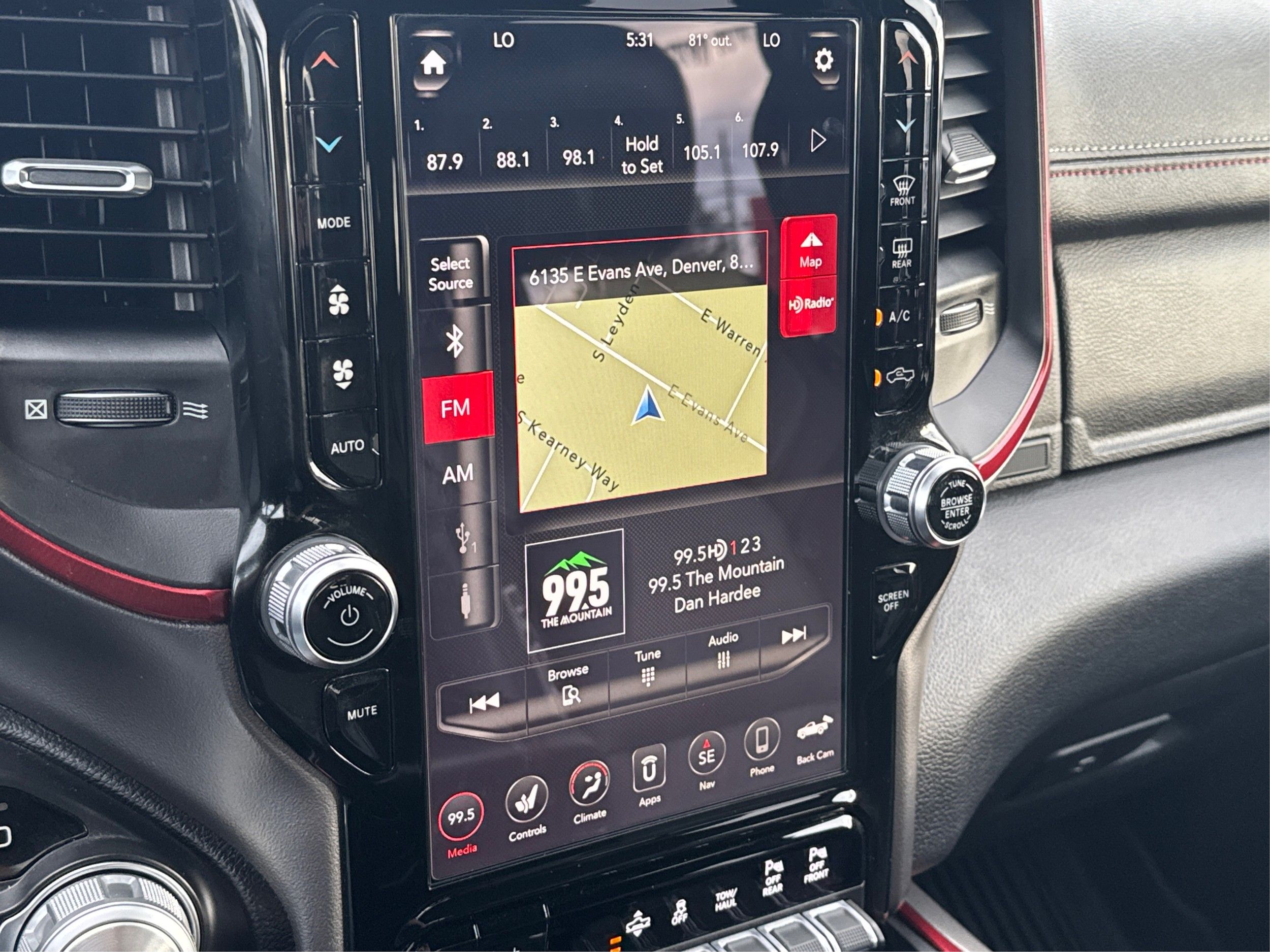 2019 Ram 1500 Rebel photo 14