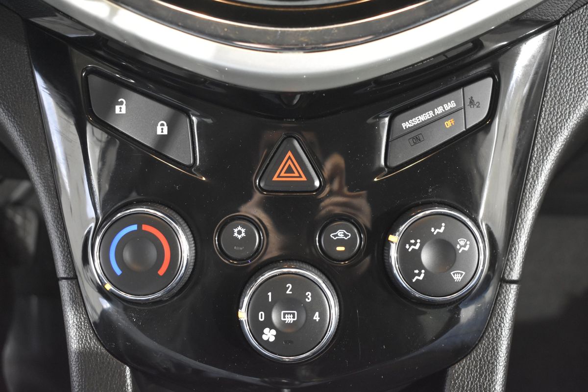 2018 Chevrolet Sonic LT Auto