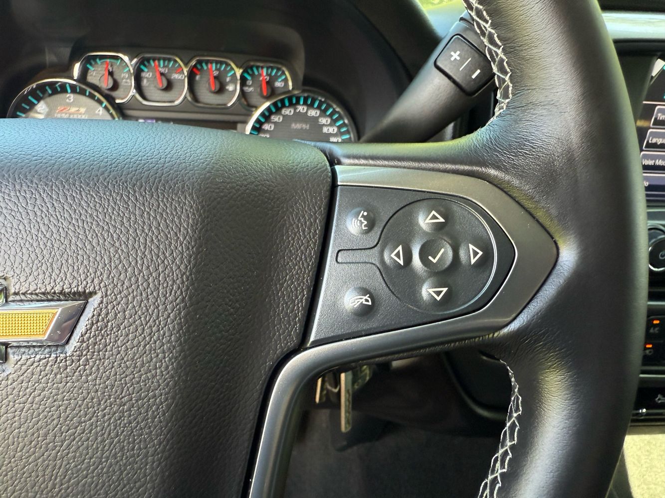 2016 Chevrolet Silverado 1500 LT Z71 photo 15