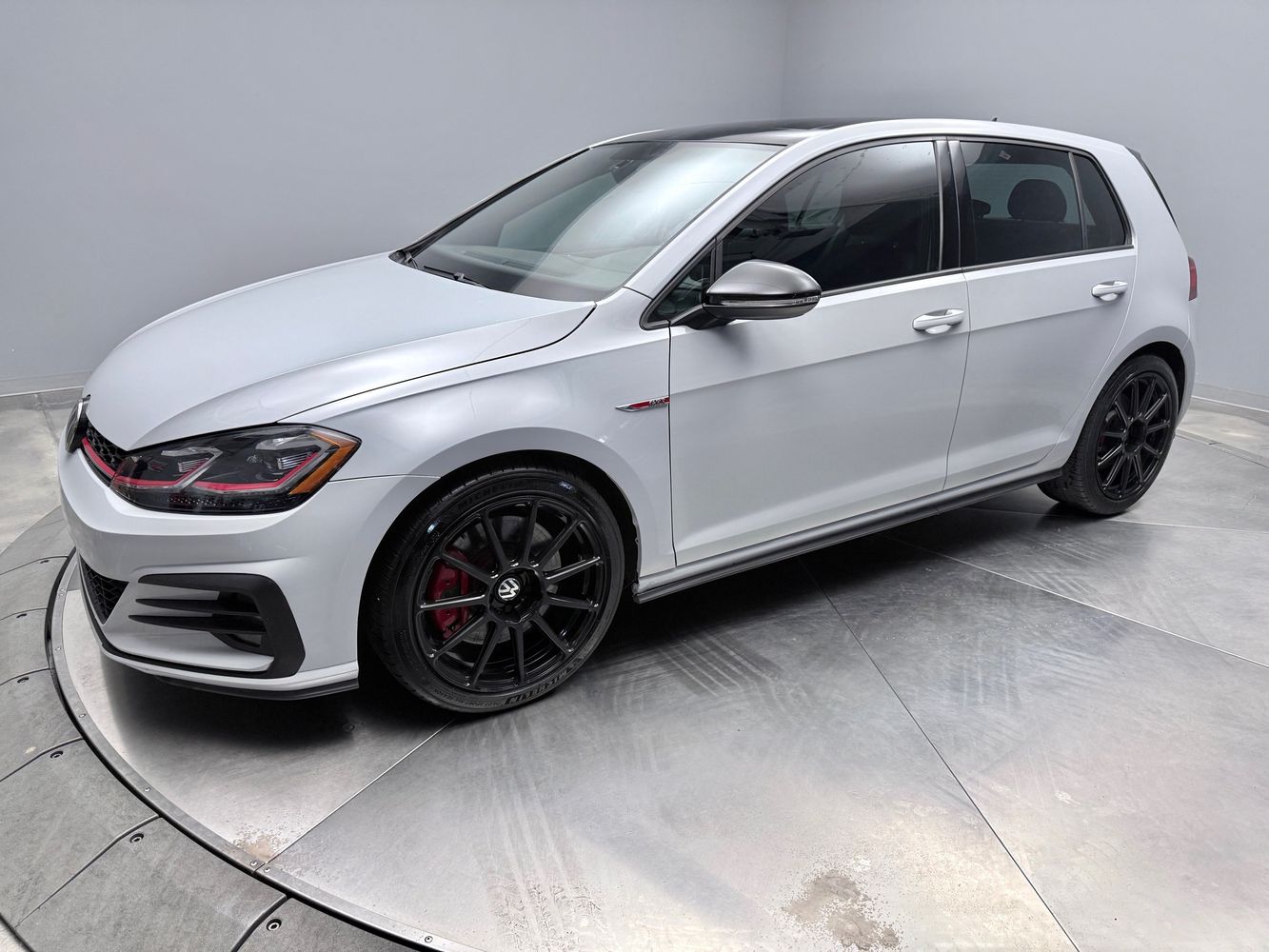 2020 Volkswagen Golf GTI 2.0T SE 4-door DSG's photo