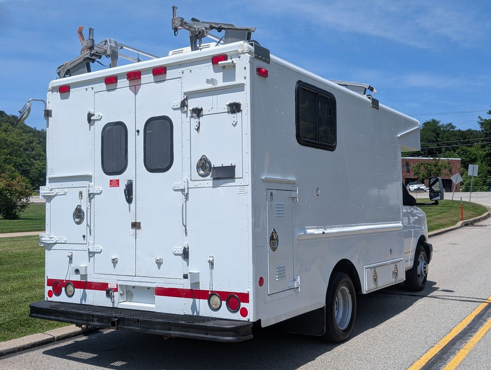 2009 Chevrolet Express Cutaway 5