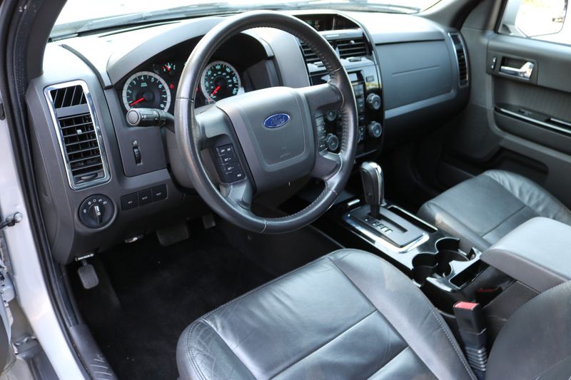 2012 Ford Escape Photos