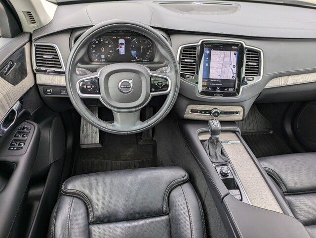 2022 Volvo XC90 Inscription photo 13