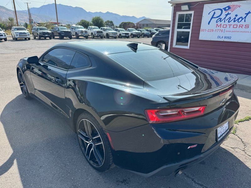 2017 Chevrolet Camaro 2LT RS photo 3