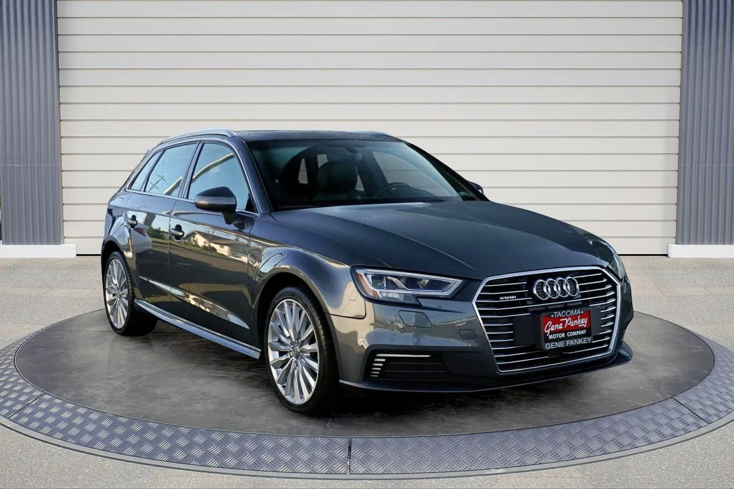 2017 Audi A3 Sportback e-tron Premium Plus