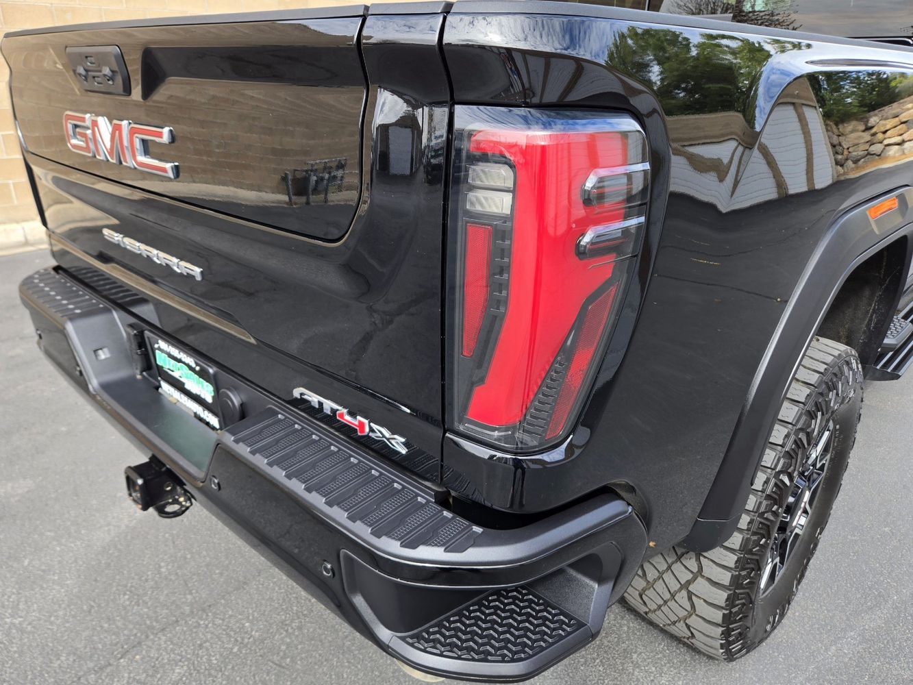 2025 Gmc Sierra HD AT4X photo 10