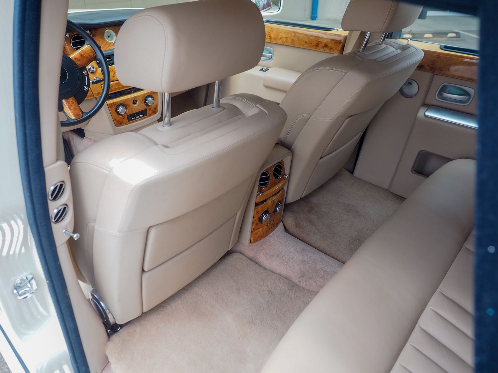 2006 Rolls-Royce Phantom 53