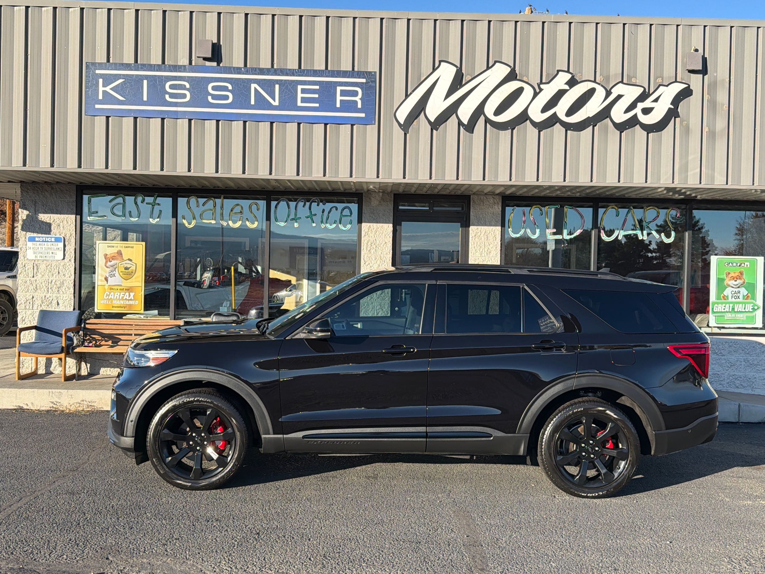 2023 Ford Explorer ST's photo