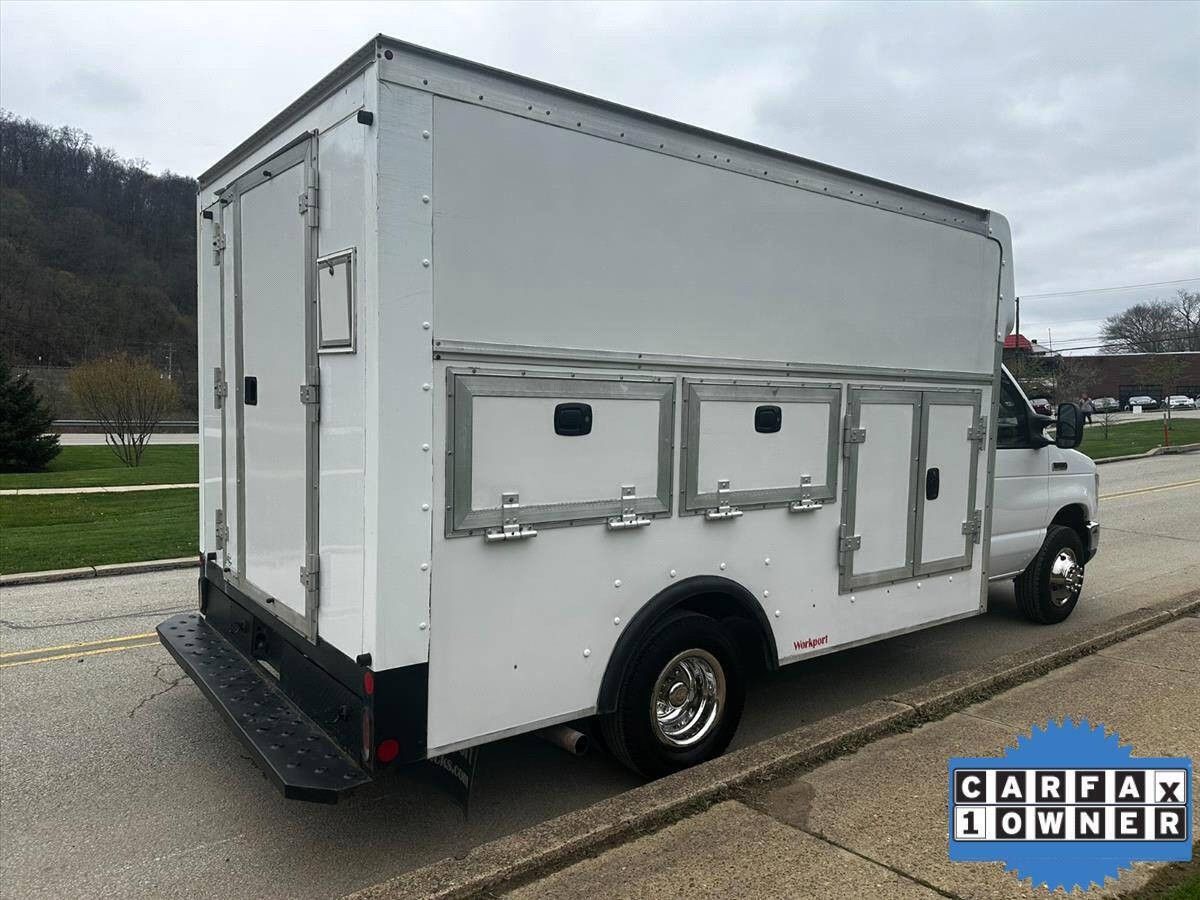 2017 Ford E-Series 6