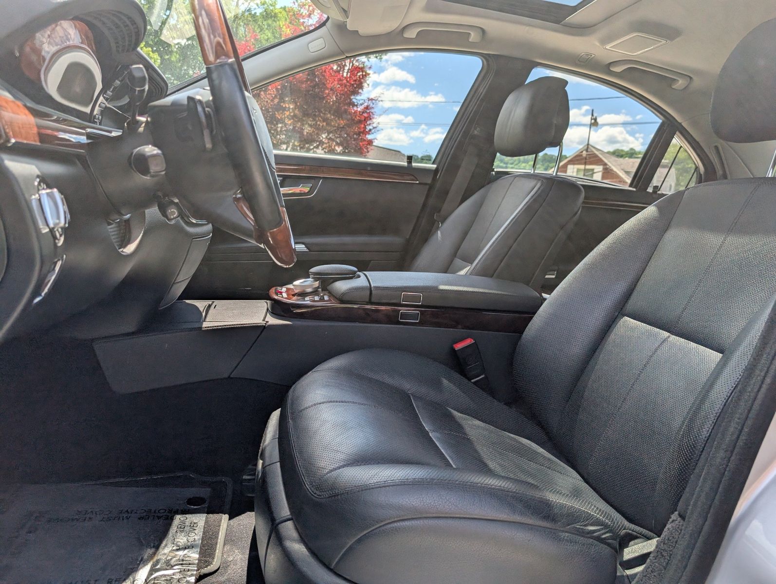 2009 Mercedes-Benz S-Class 121