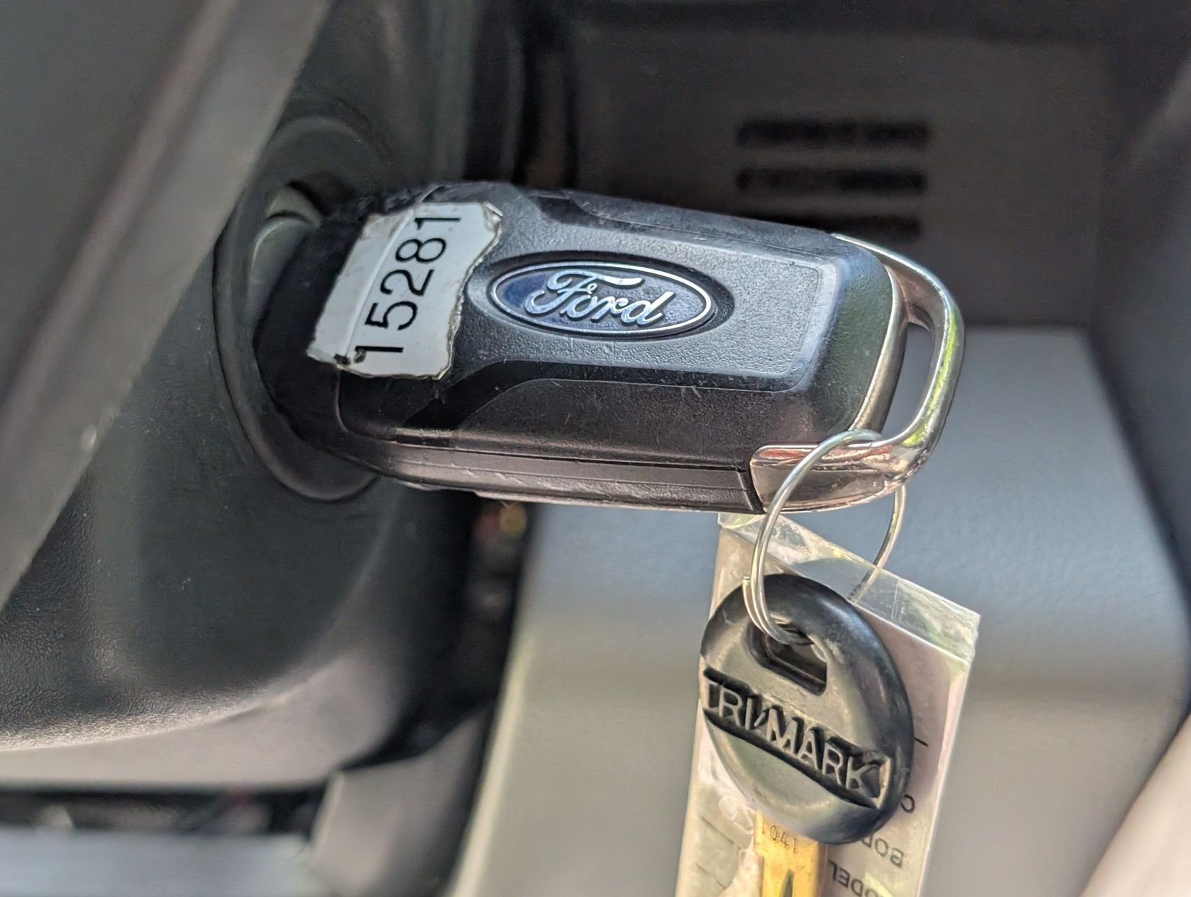 2019 Ford F-550 24