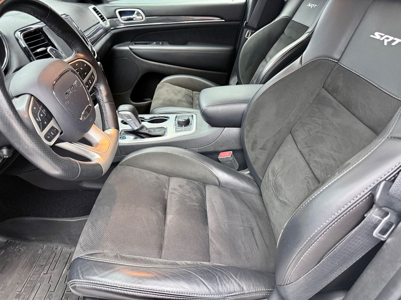 2021 Jeep Grand Cherokee SRT8 photo 9