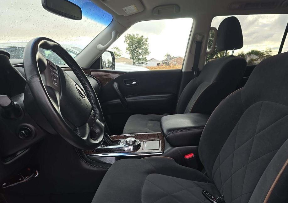 2017 Nissan Armada SV photo 9