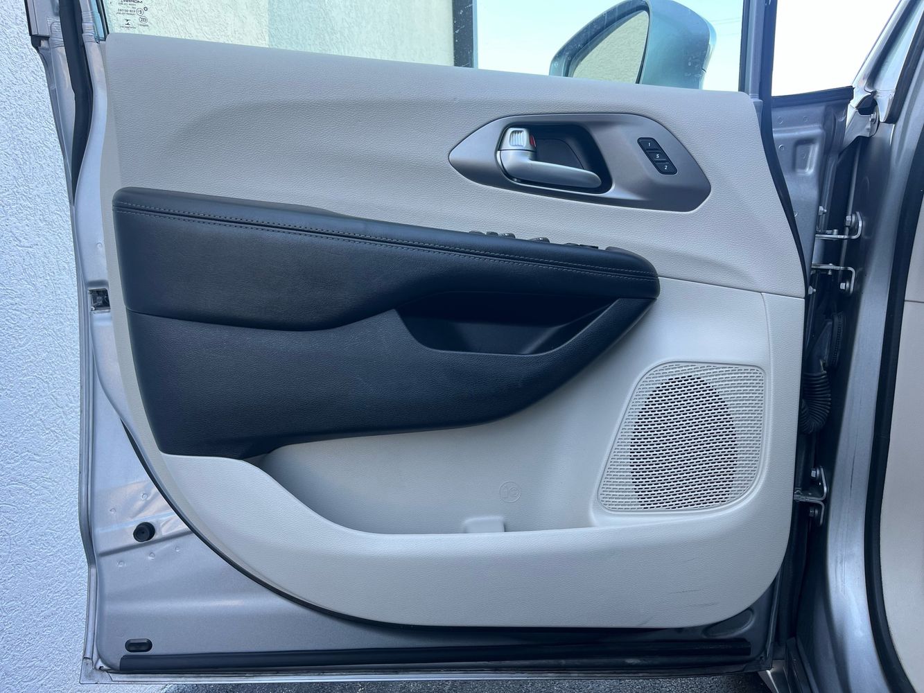 2018 Chrysler Pacifica Limited photo 28