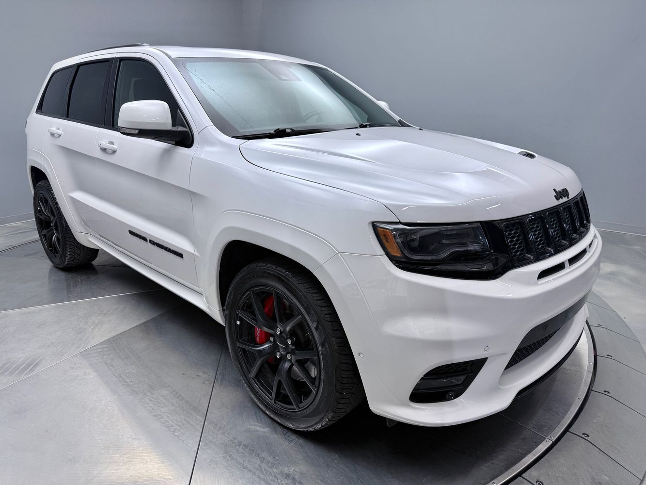 2021 Jeep Grand Cherokee SRT8 photo 2