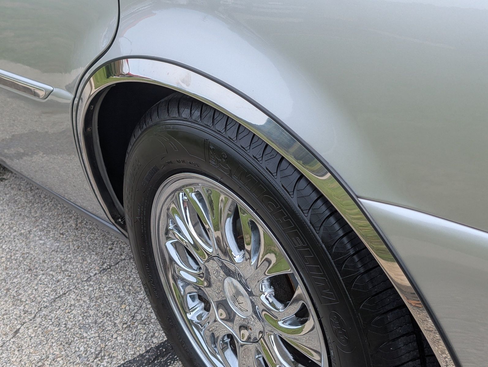 2005 Cadillac DeVille 61