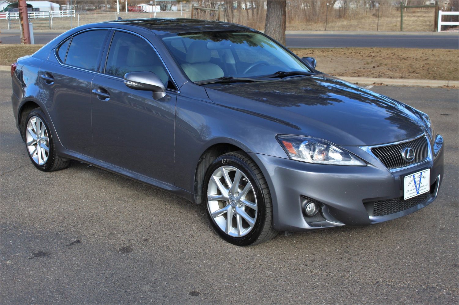 Lexus is 250 2012