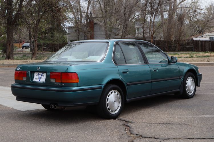 1993 Honda Accord EX | Victory Motors of Colorado