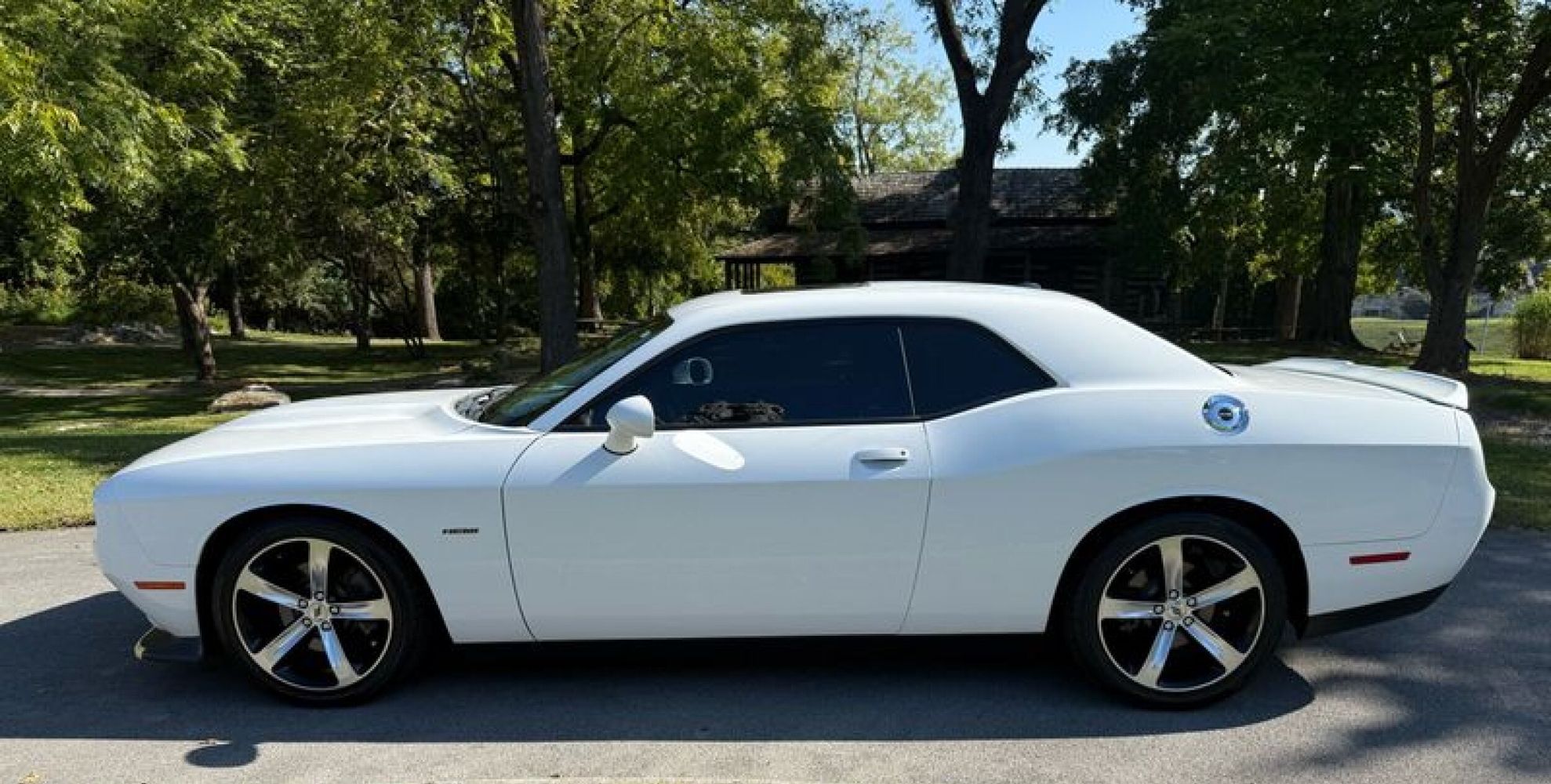 2019 Dodge Challenger R/T photo 10