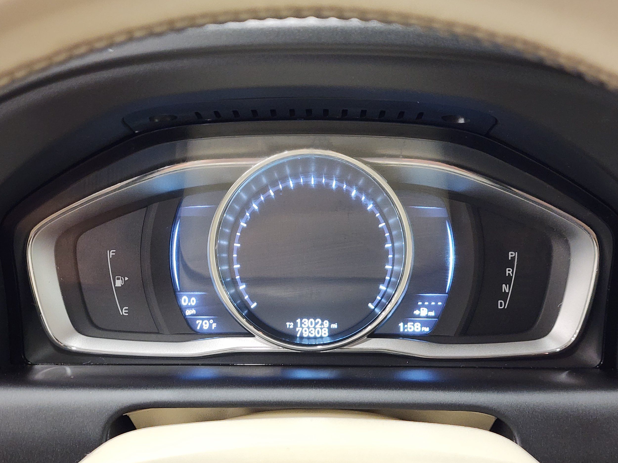 2016 Volvo XC60 T6 Drive-E photo 19
