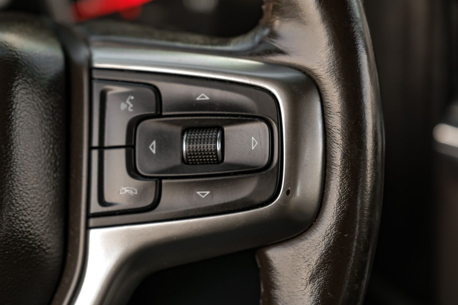 2019 Chevrolet Silverado LTZ photo 11