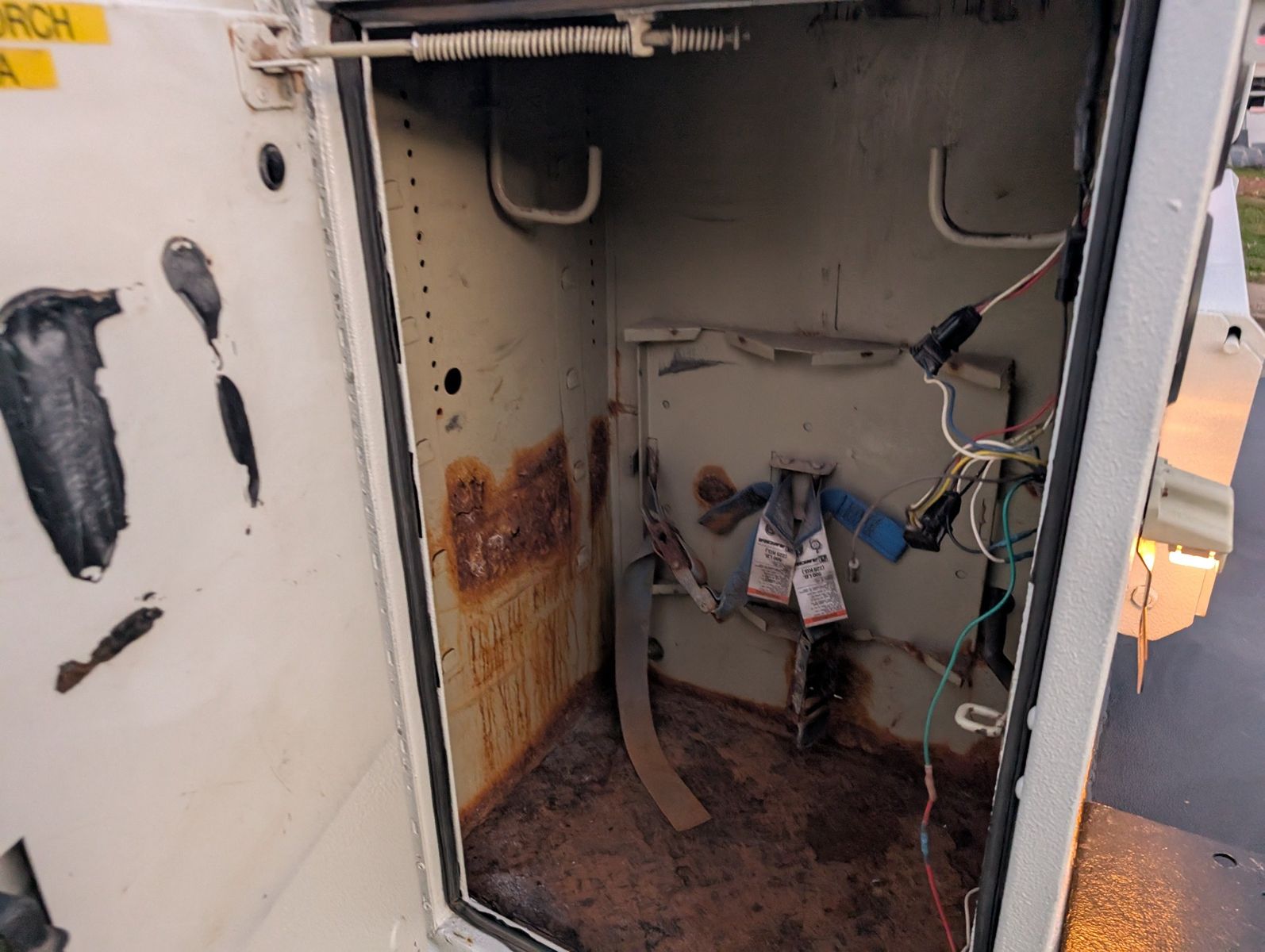 2012 Ford F-550 Super Duty 32