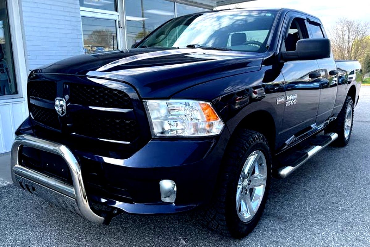 2015 RAM 1500 Express Quad Cab 4WD
