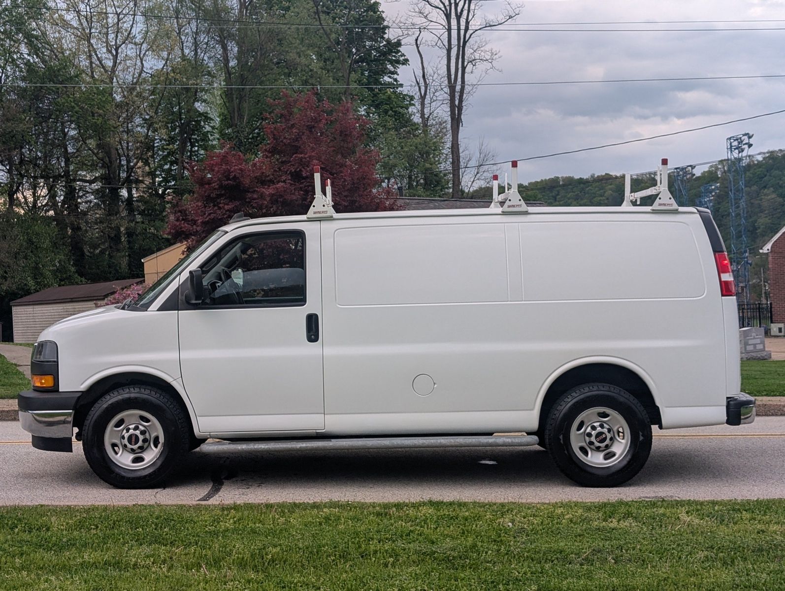 2020 GMC Savana Cargo 9