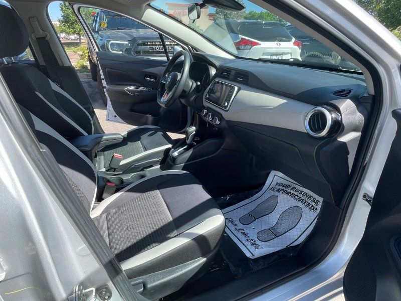 2020 Nissan Versa Sedan SV - Photo 16