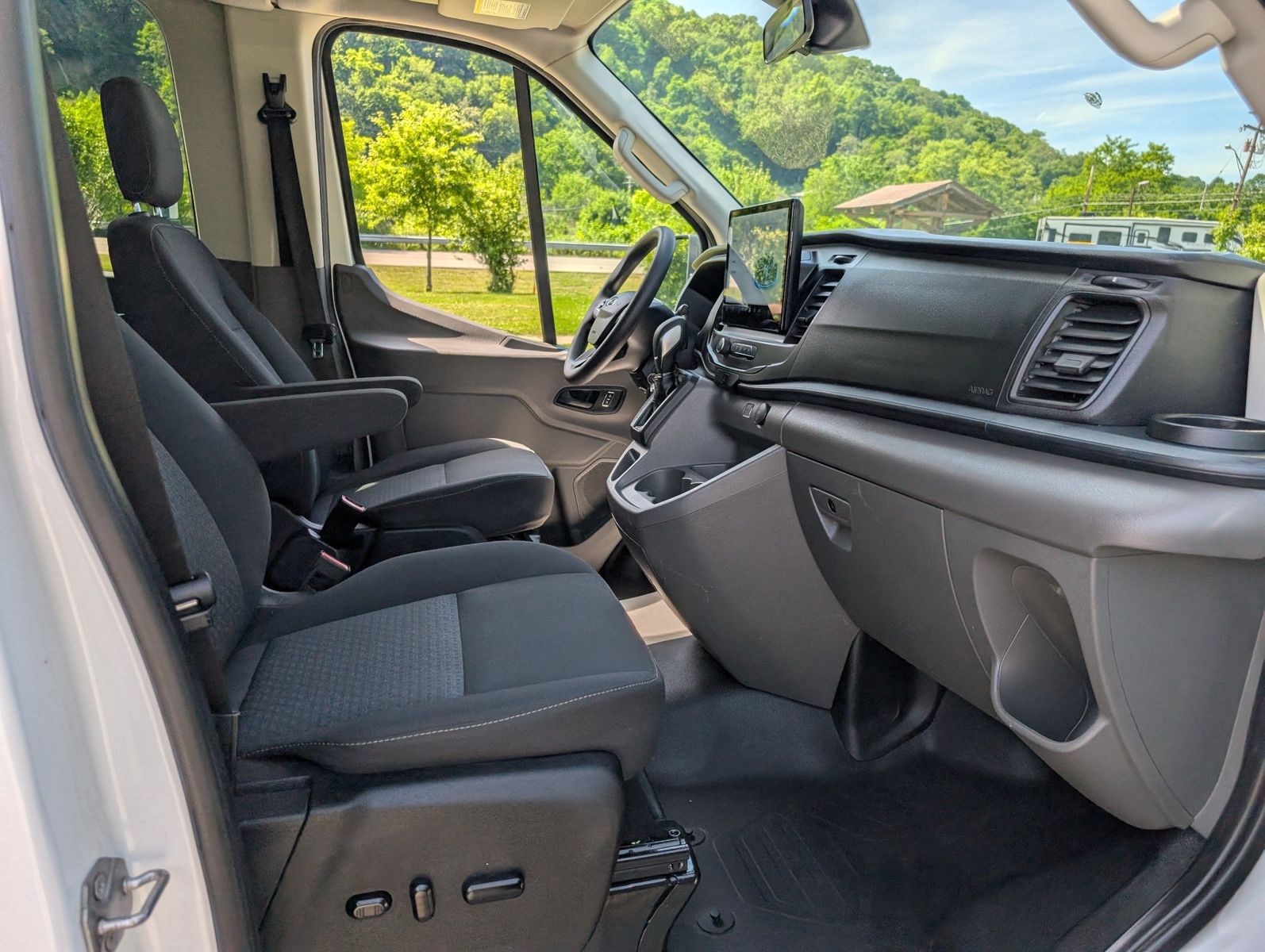 2023 Ford Transit-350 Passenge 15