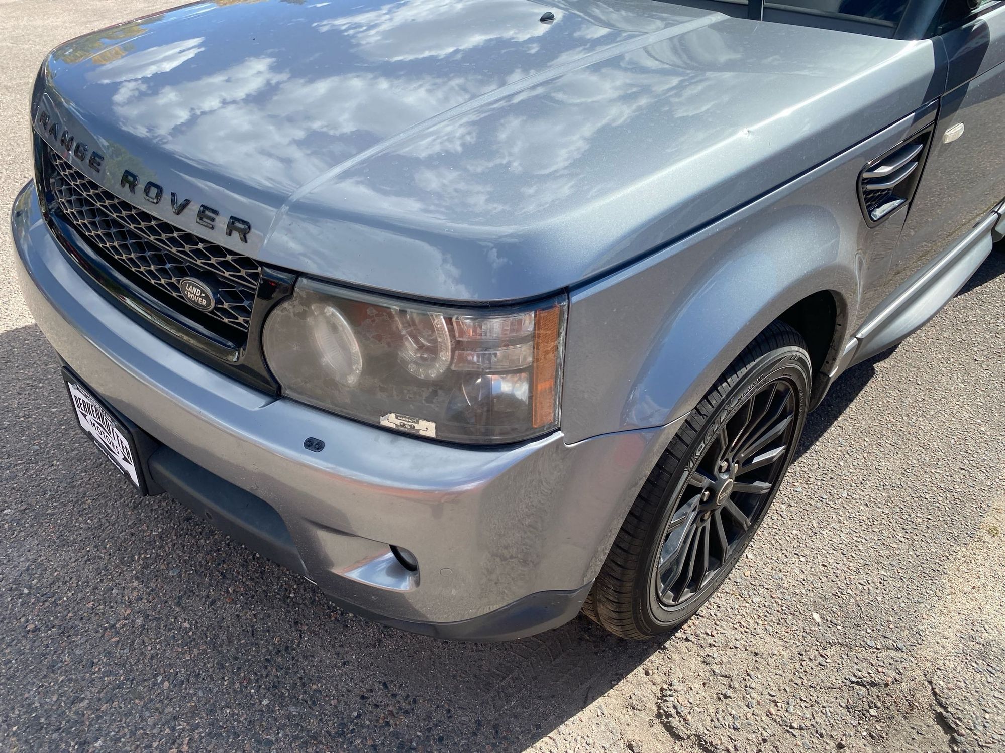 2013 Land Rover Range Rover Sport HSE photo 18