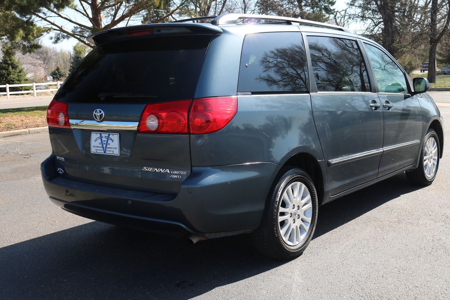 2009 Toyota Sienna Limited AWD | Victory Motors of Colorado