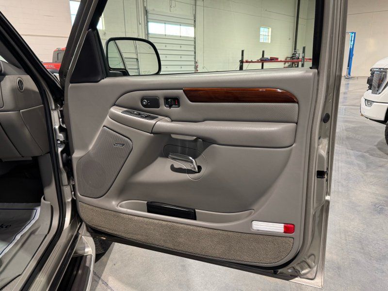 2002 Cadillac Escalade Base, photo 22