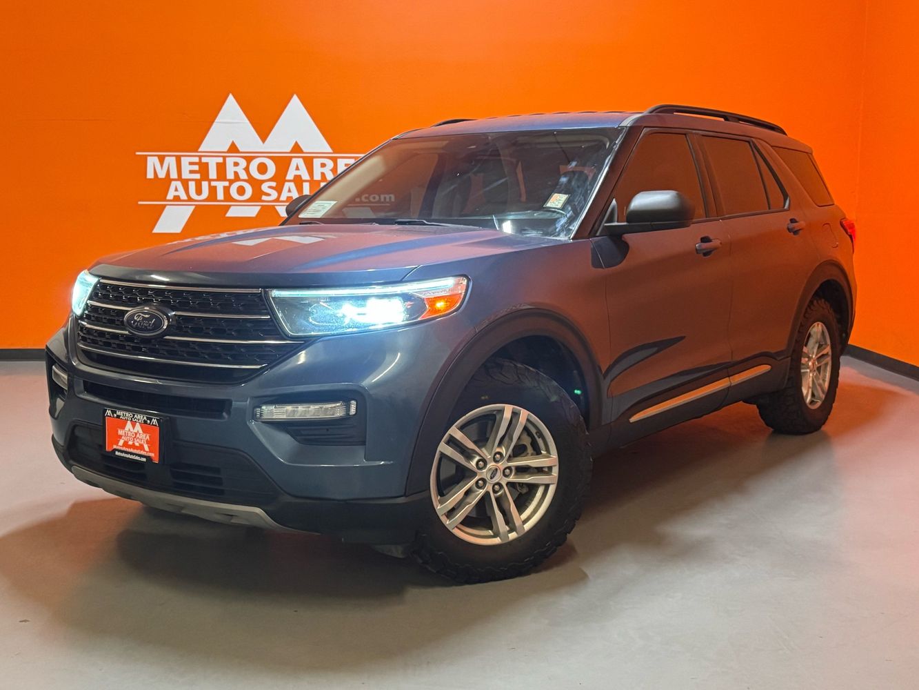 2020 Ford Explorer XLT photo 2