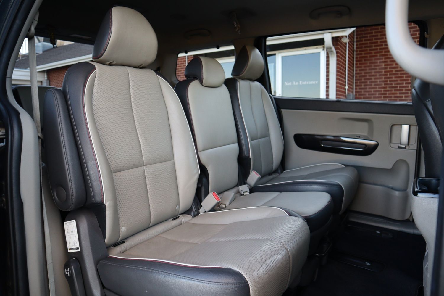 2015 Kia Sedona EX | Victory Motors of Colorado