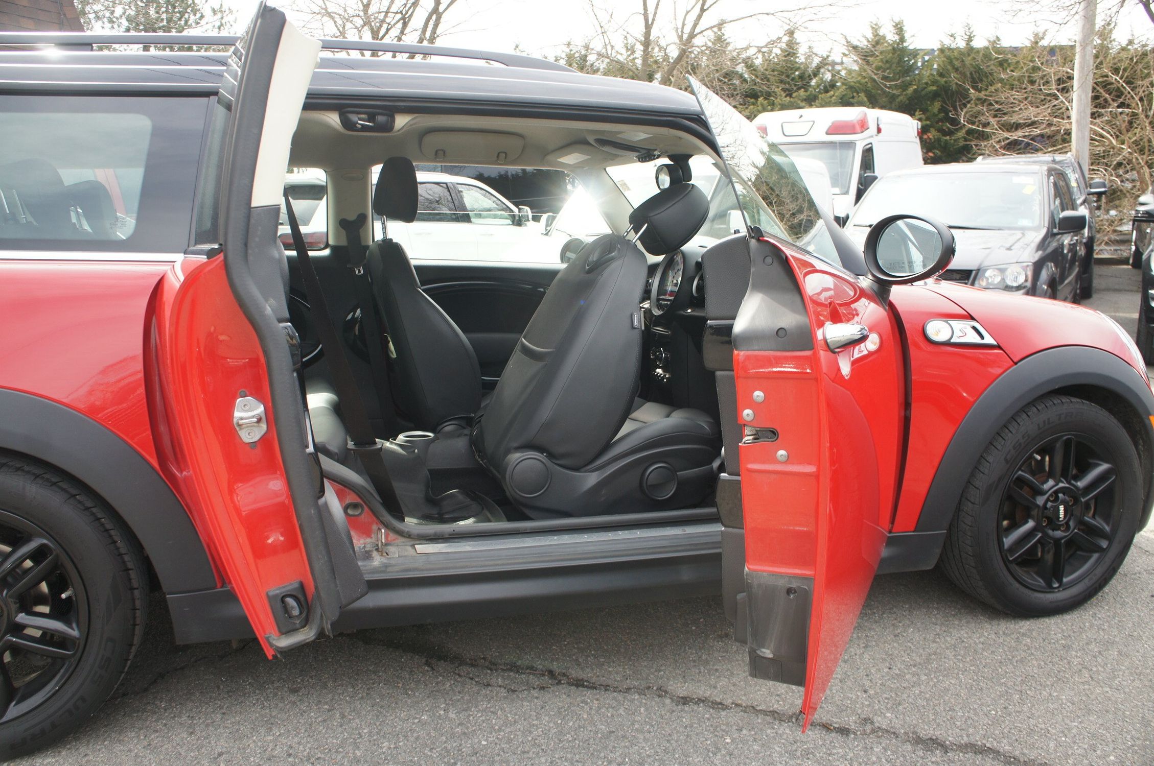 2014 Mini Clubman Base S photo 16