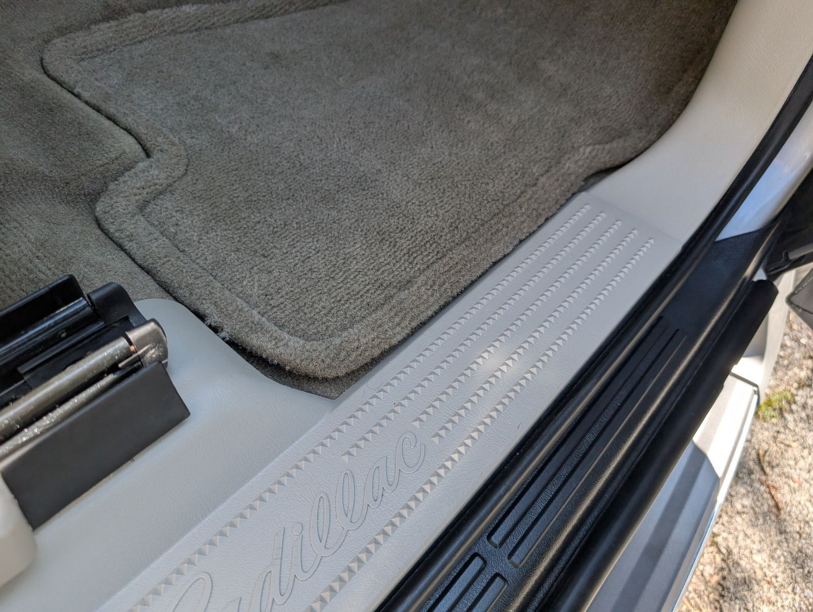 2004 Cadillac Escalade ESV 109