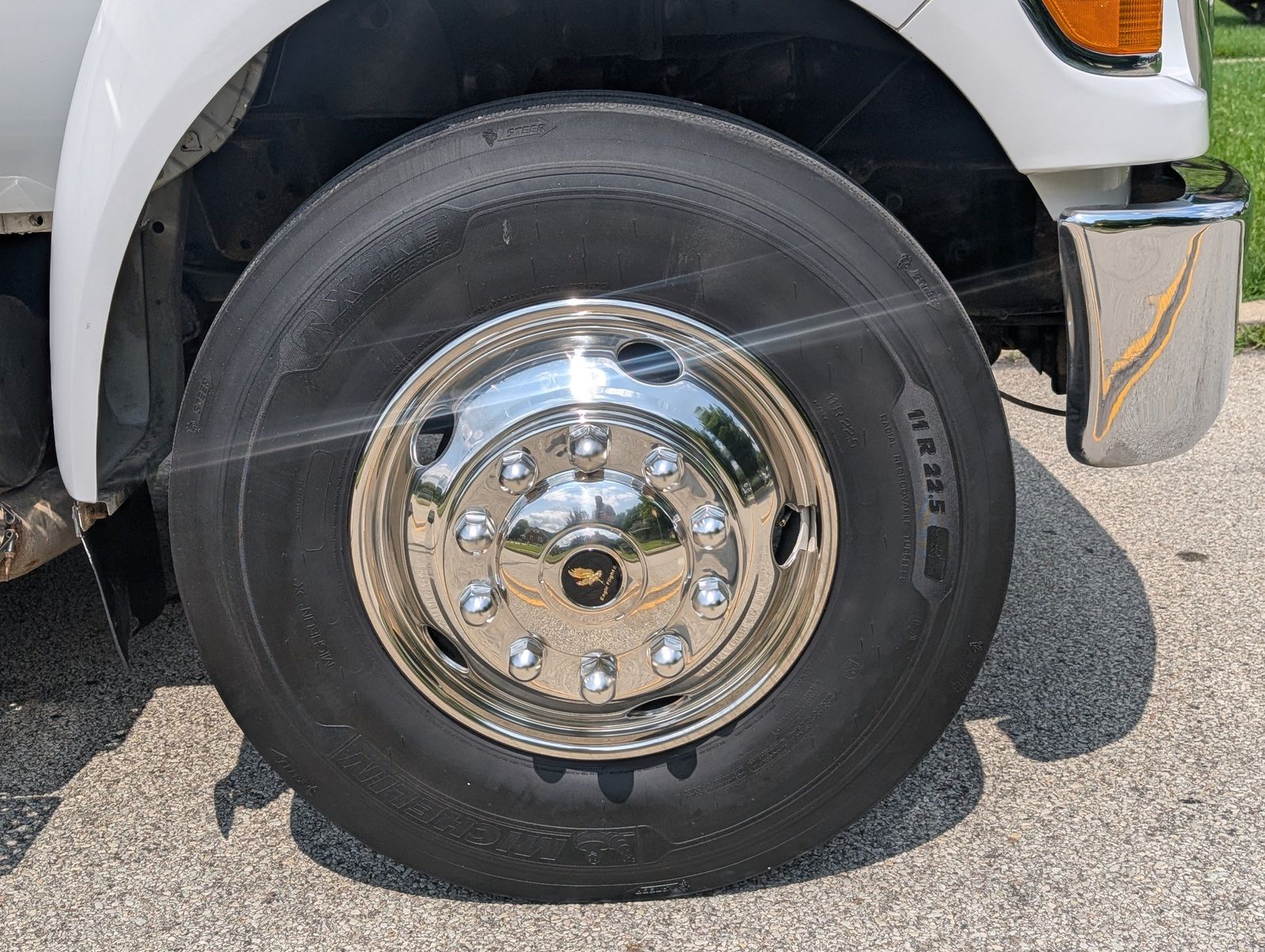 2015 Ford F-750 21