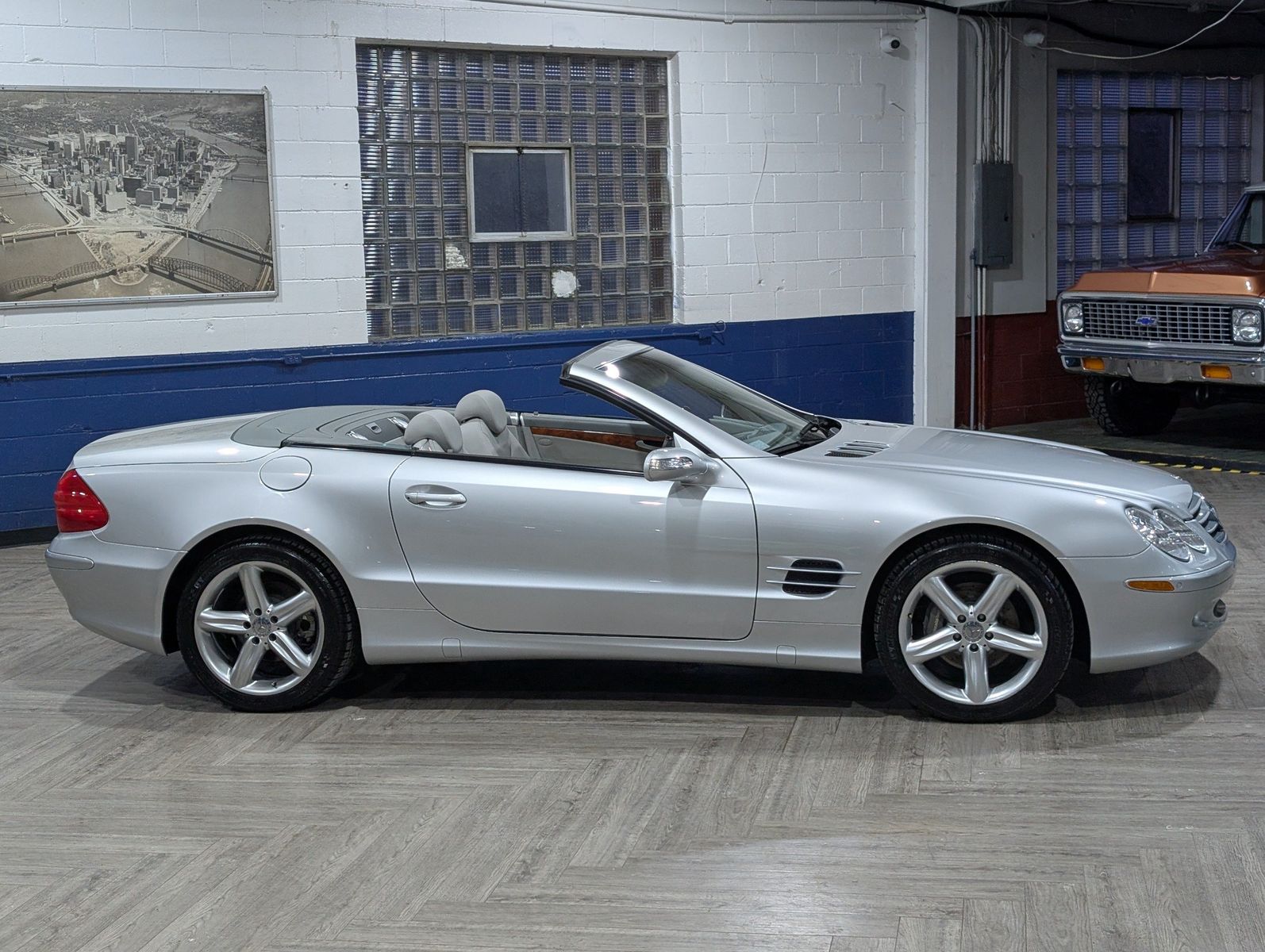 2004 Mercedes-Benz SL 500 17