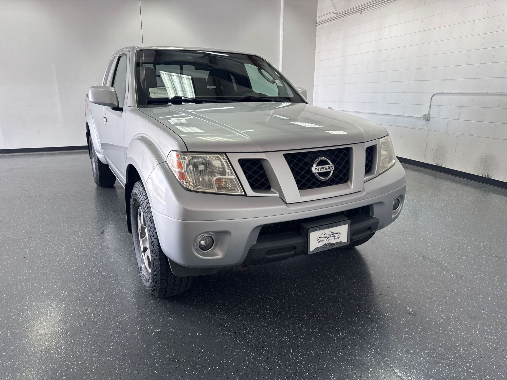 2011 Nissan Frontier 4.0 PRO-4X King Cab 4X4 MT's photo