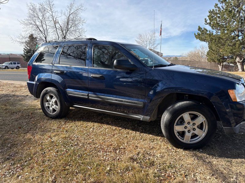 2005 Jeep Grand Cherokee Laredo photo 5