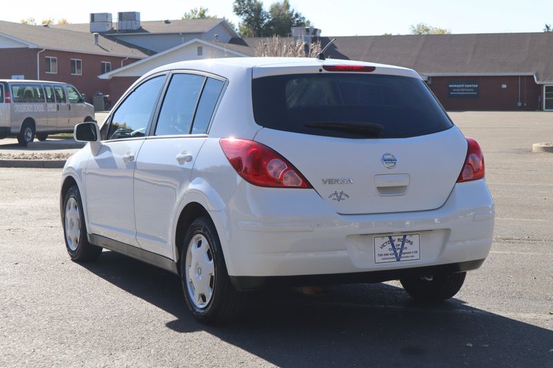 Nissan Versa Photos