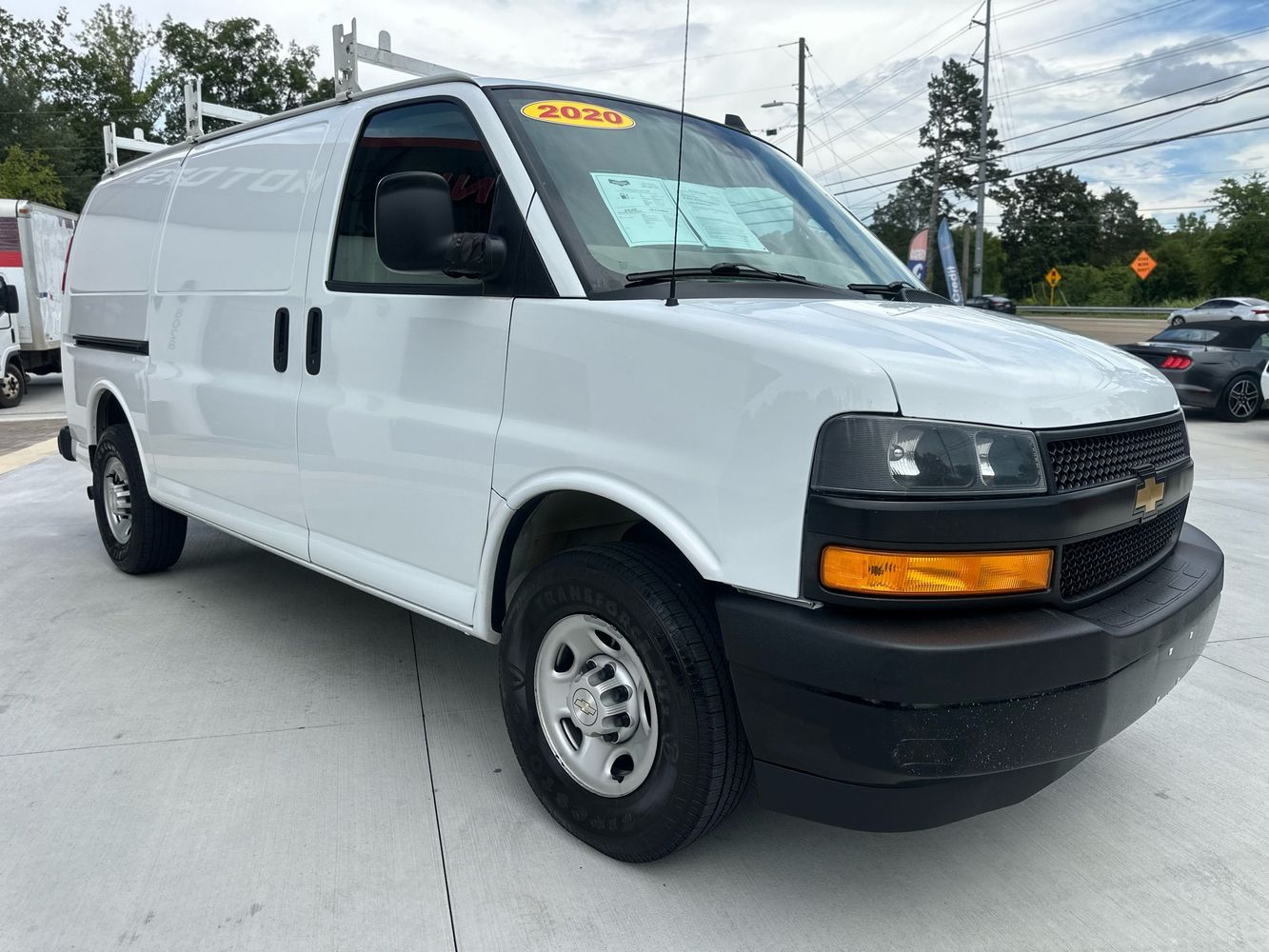 2020 Chevrolet Express 3500 Cargo photo 3