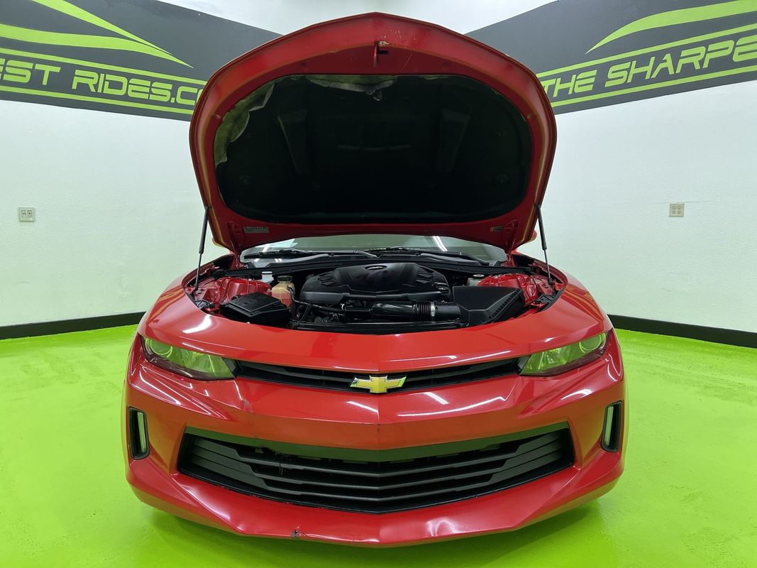 View vehicle photo 4