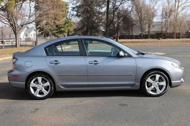 2006 Mazda 3 Photos