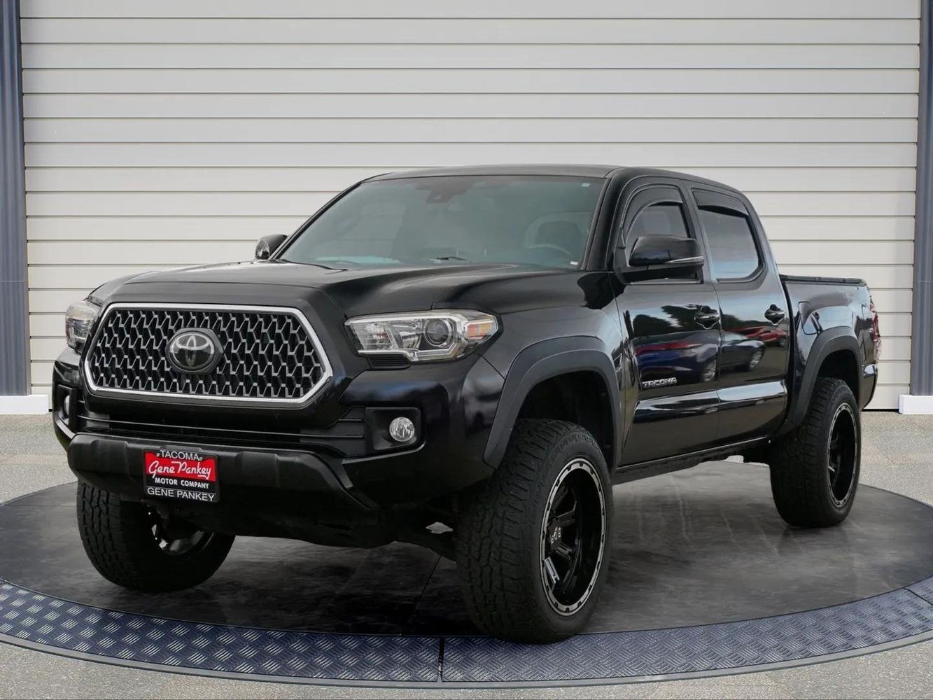 2018 Toyota Tacoma TRD Off Road photo 3